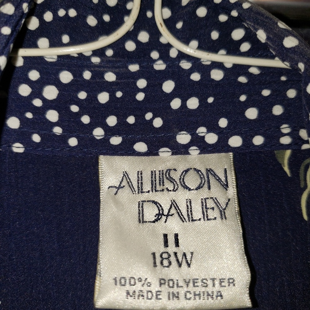 Short sleeve blouse - Picture 2 of 2
